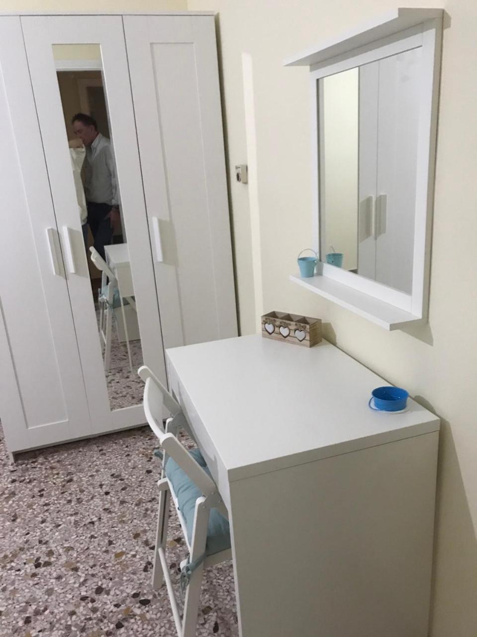 Apartment Small In Markopoulo Center